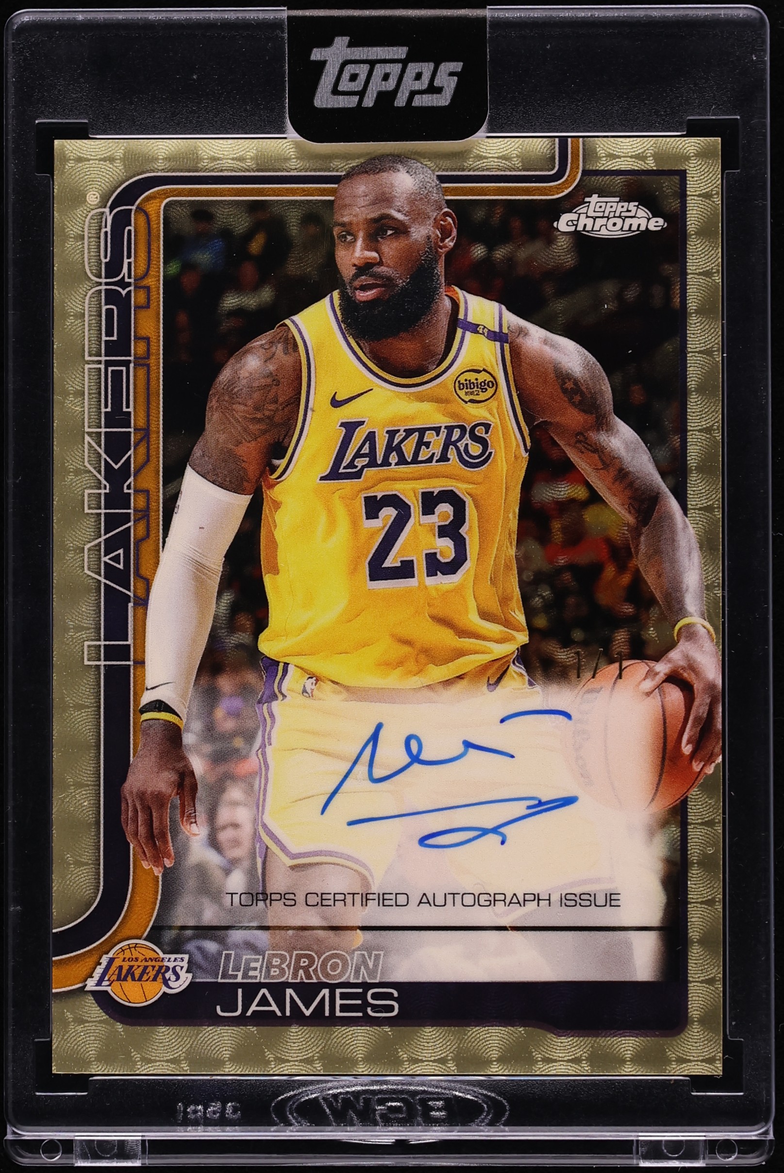 2025 Topps Chrome Superfractor LeBron James AUTO 1/1 #TCA-LBJ on