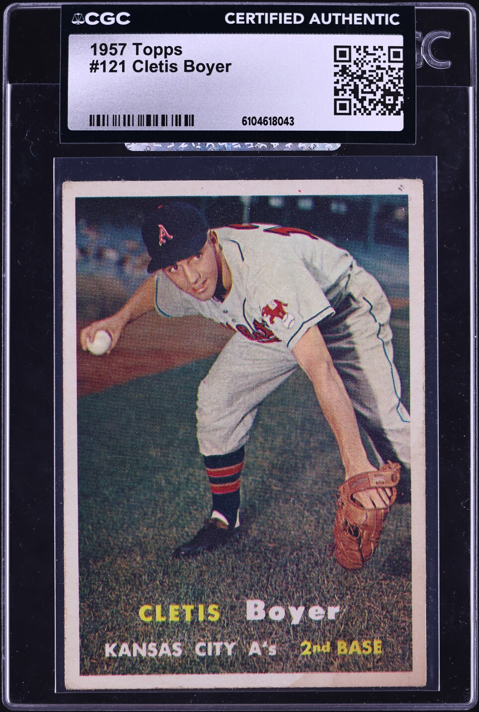1957 Topps Cletis Boyer #121 CGC AUTH