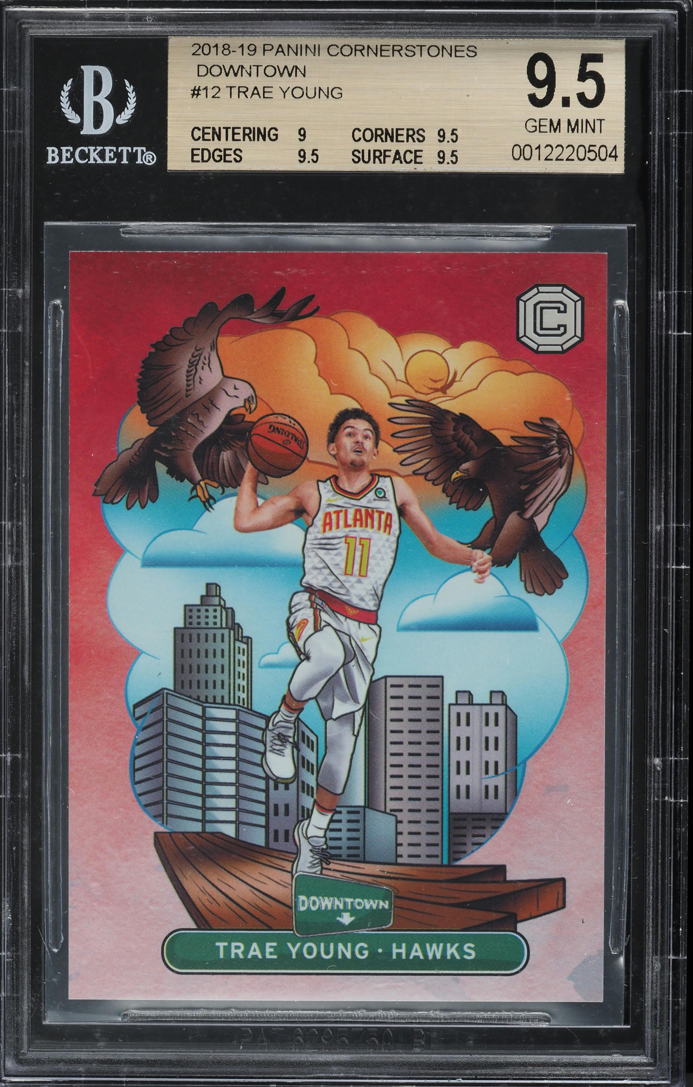 2018 Panini Noir Trae Young ROOKIE AUTO /99 #394 PSA 9 MINT on