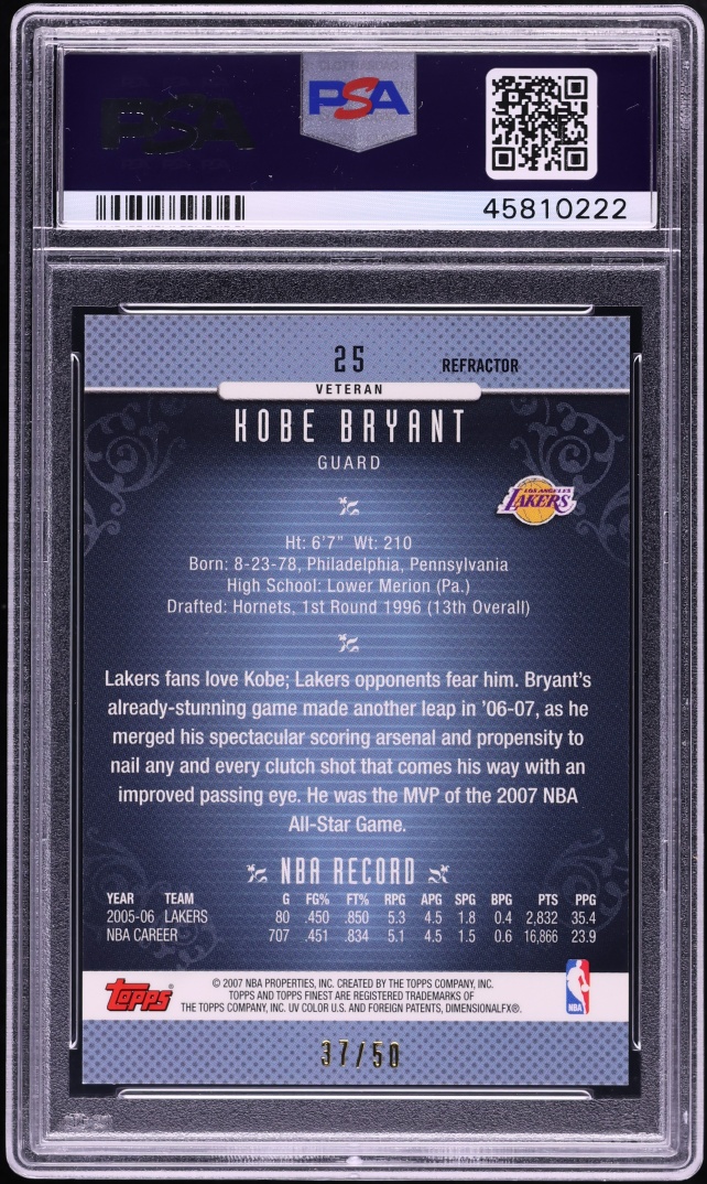 2006 Finest Gold Refractor Kobe Bryant /50 #25 PSA 9 MINT - Photo 2