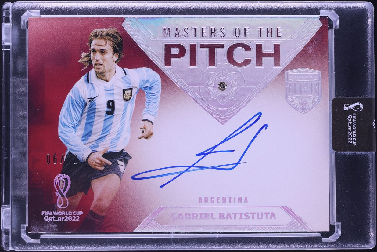 2022 Panini Eminence FIFA World Cup Masters Of The Pitch Gabriel Batistuta AUTO /10 #MP-GBA