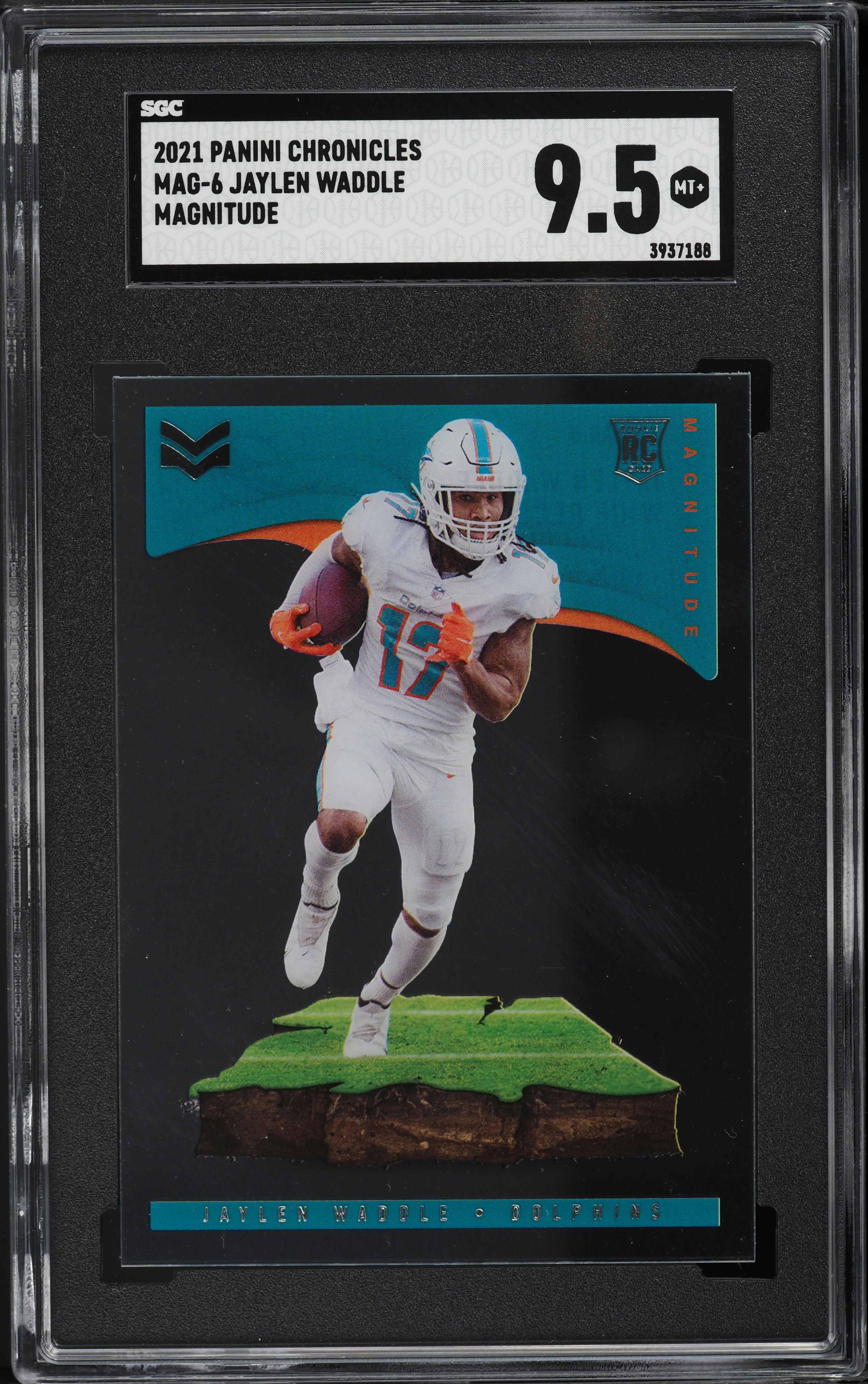 2021 Panini Chronicles Magnitude Jaylen Waddle ROOKIE #MAG-6 SGC 9.5 MINT+