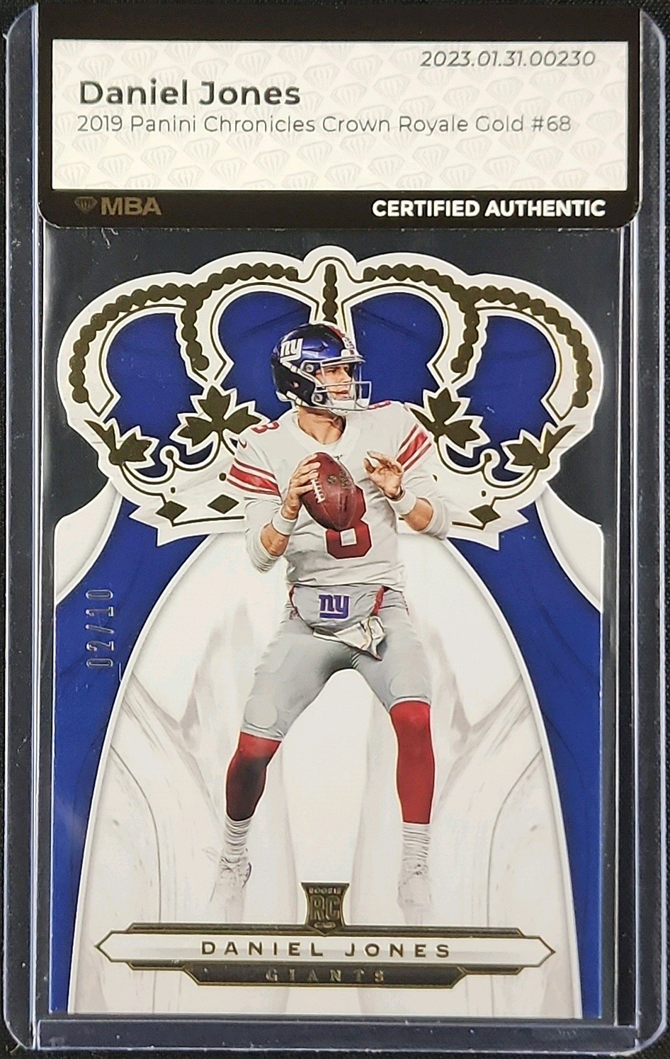 2019 Panini Chronicles Crown Royale Gold Daniel Jones ROOKIE /10 #68 MBA AUTH