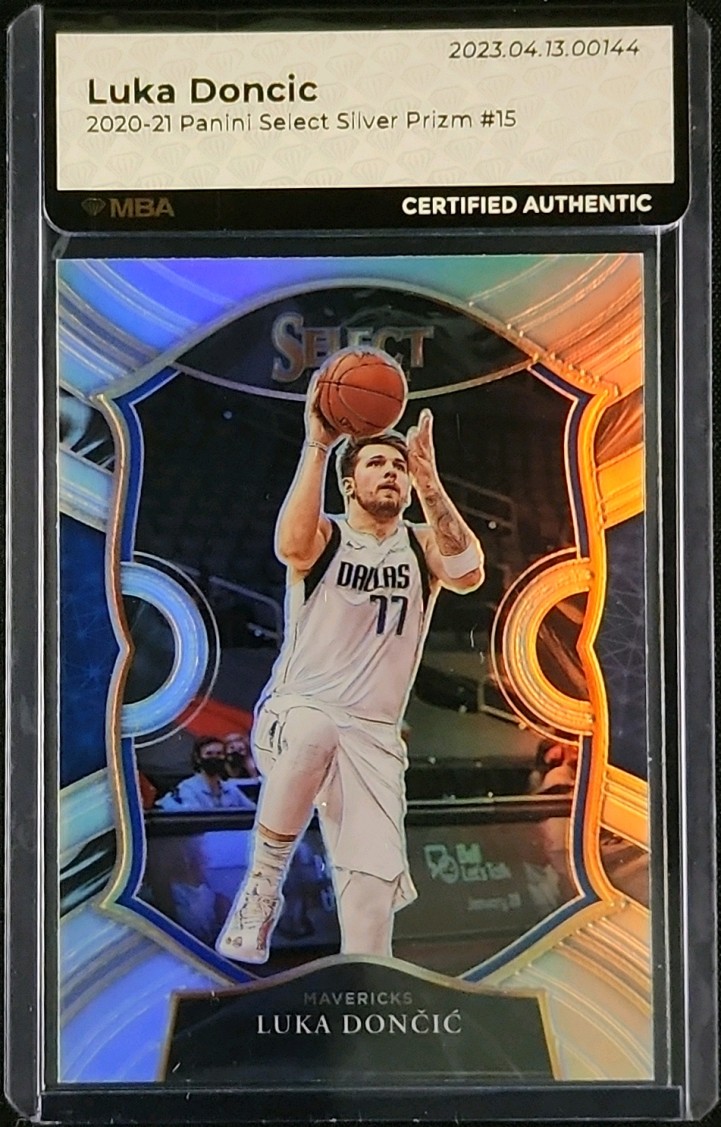 2020 Select Concourse Silver Prizm Luka Doncic #15 MBA AUTH
