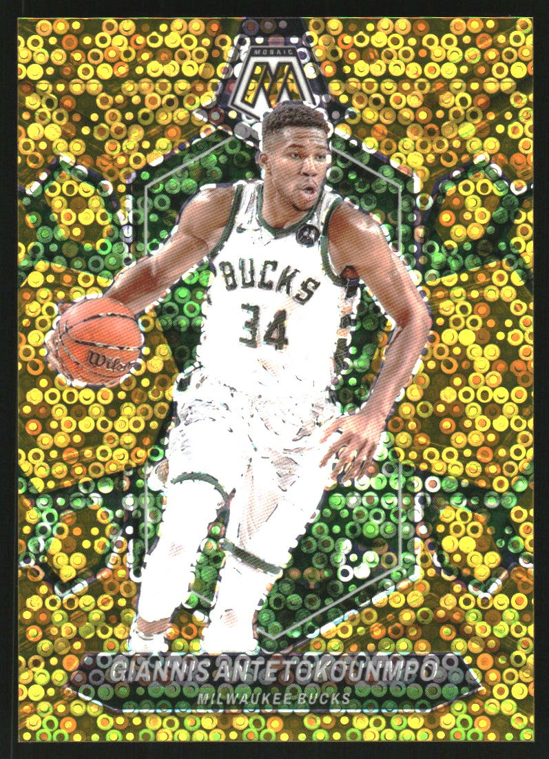 2023-24 Panini Mosaic Mosaic Fast Break Gold #77 Giannis Antetokounmpo /10