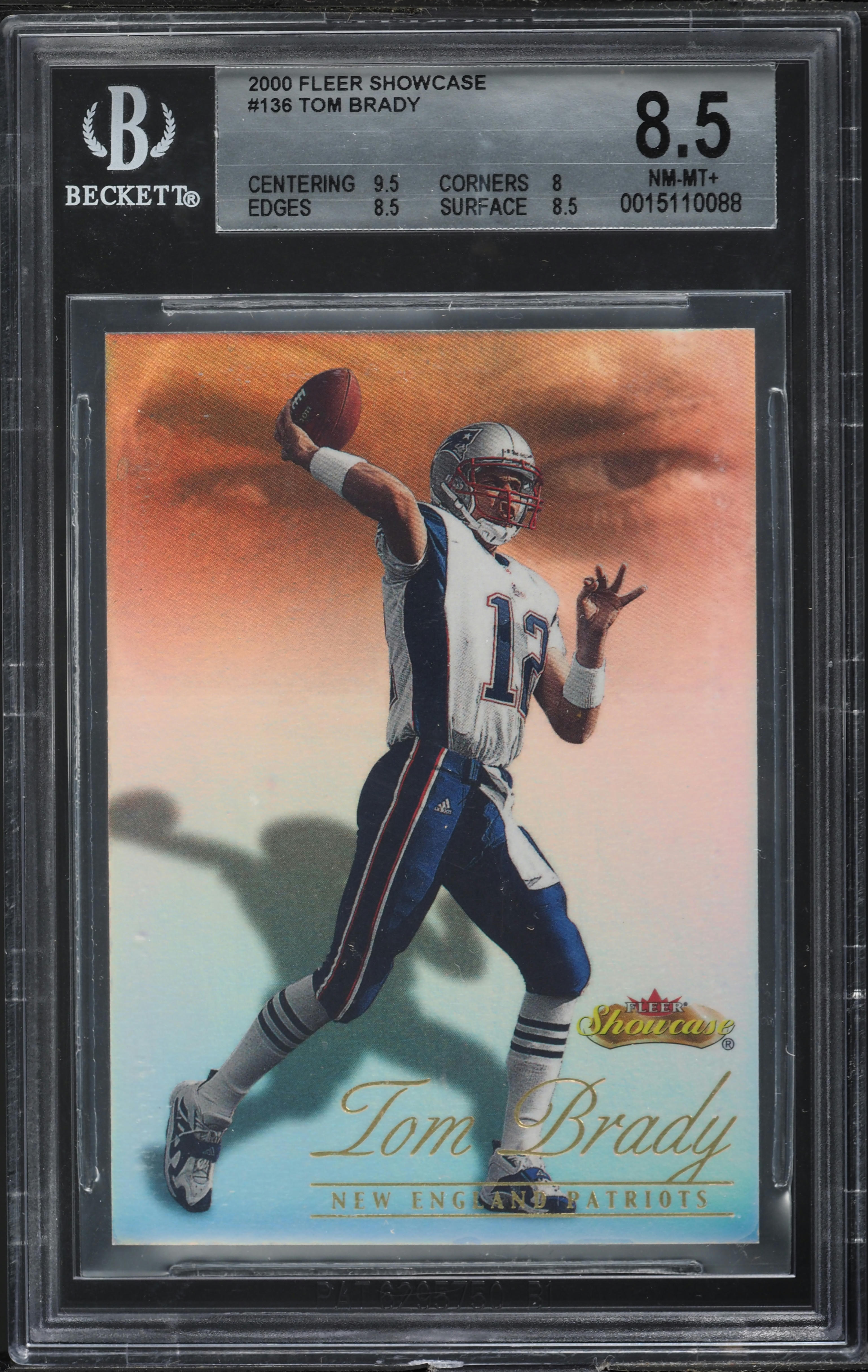 2000 Fleer Showcase Tom Brady ROOKIE /2000 #136 BGS 8.5 NM-MT+