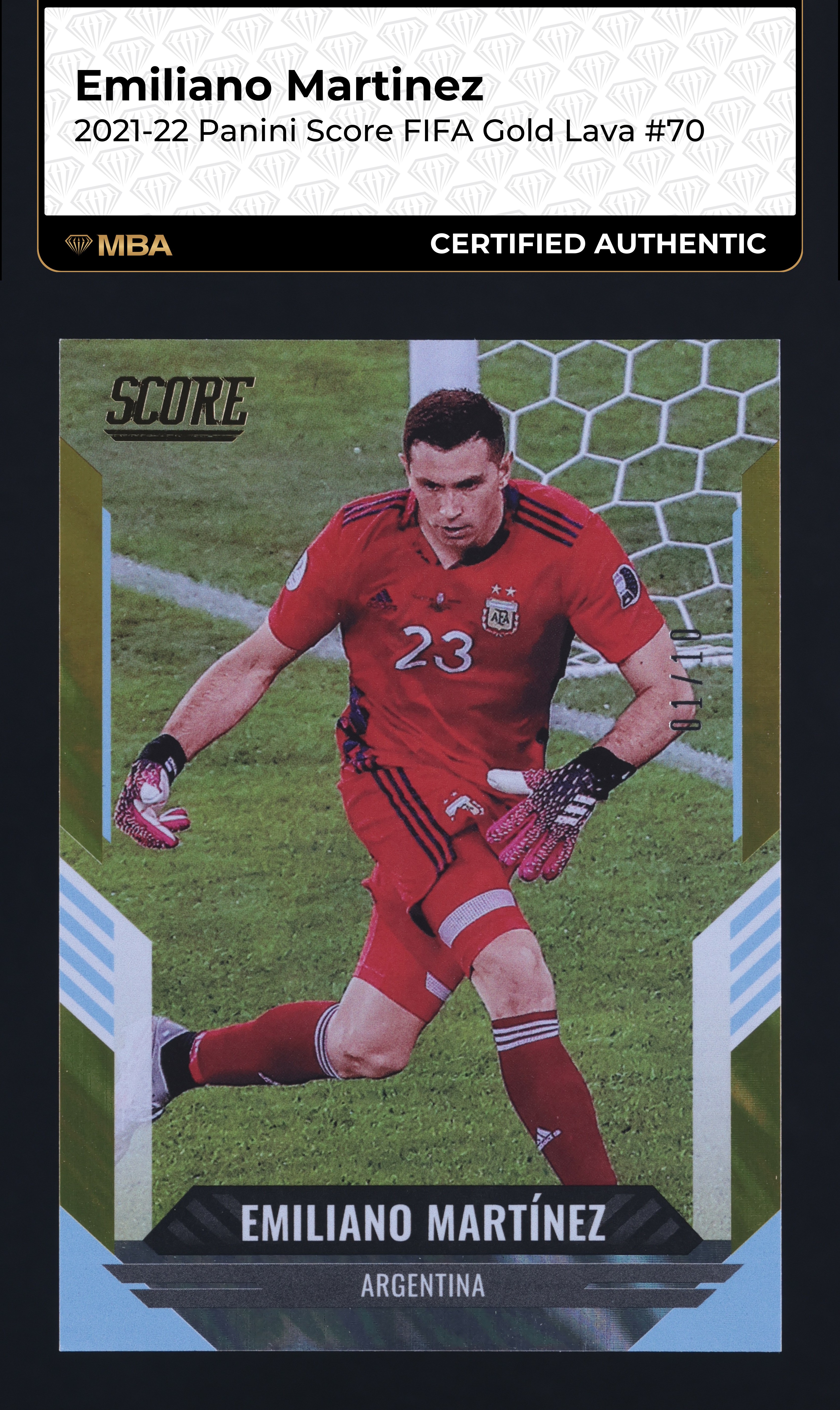 2021 Score FIFA Gold Lava Emiliano Martinez 1/10 #70 MBA AUTH
