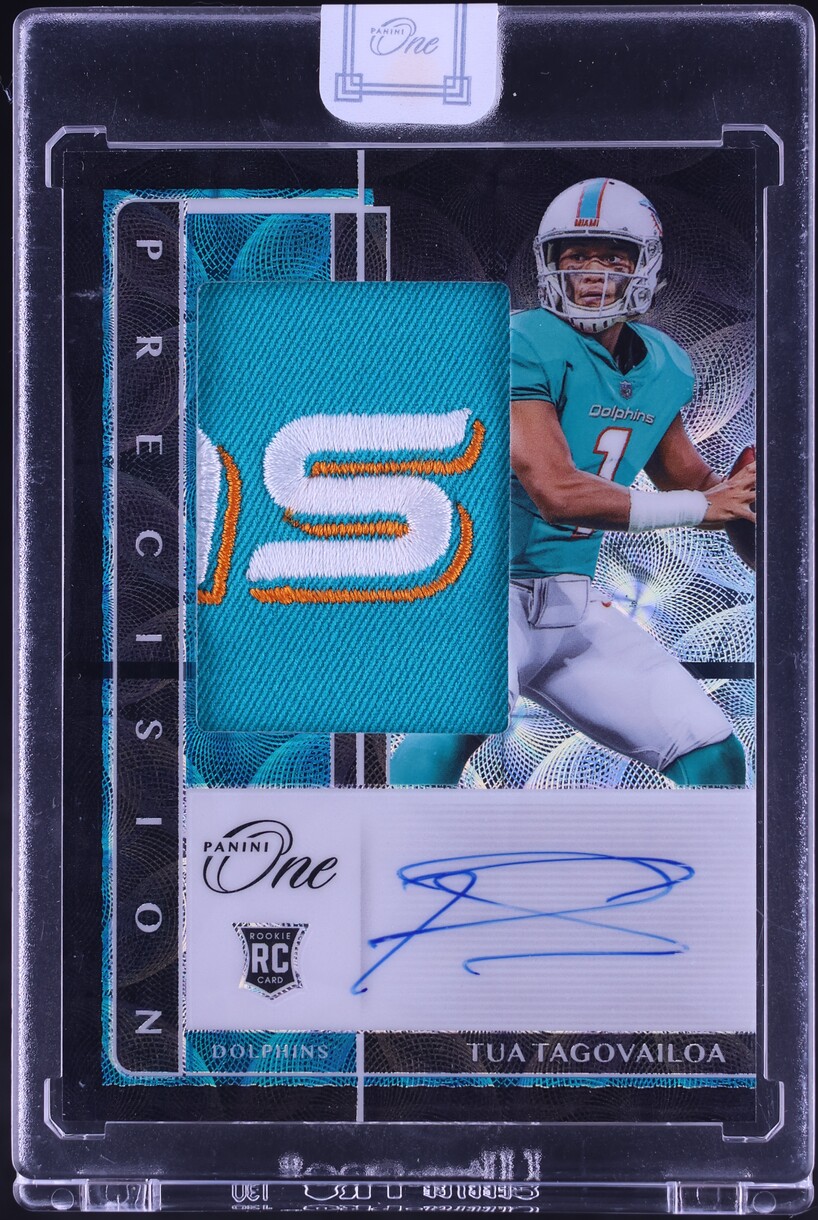 2020 Panini One Precision Black Tua Tagovailoa ROOKIE PATCH AUTO /10 #302