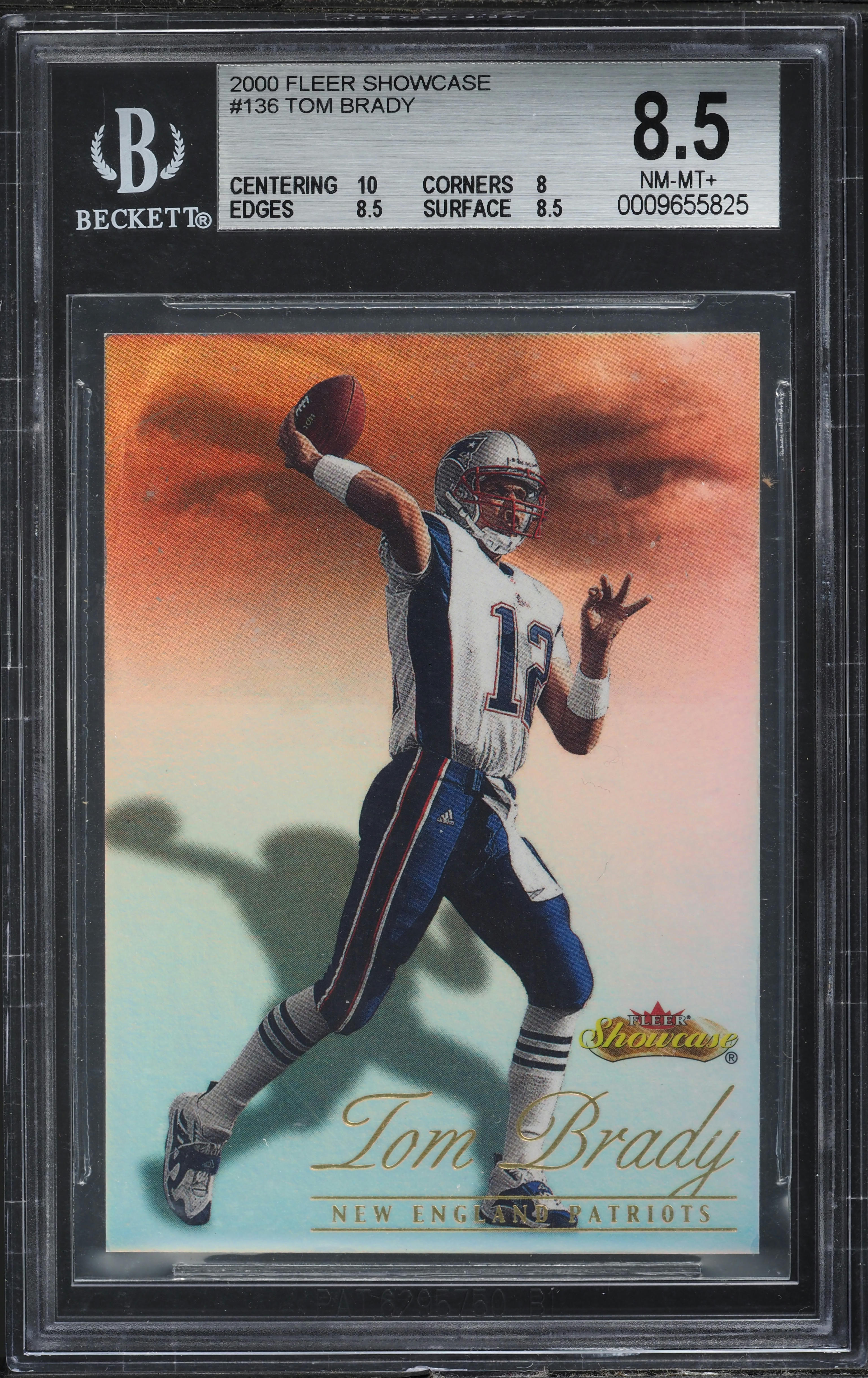 2000 Fleer Showcase Tom Brady ROOKIE /2000 #136 BGS 8.5 NM-MT+